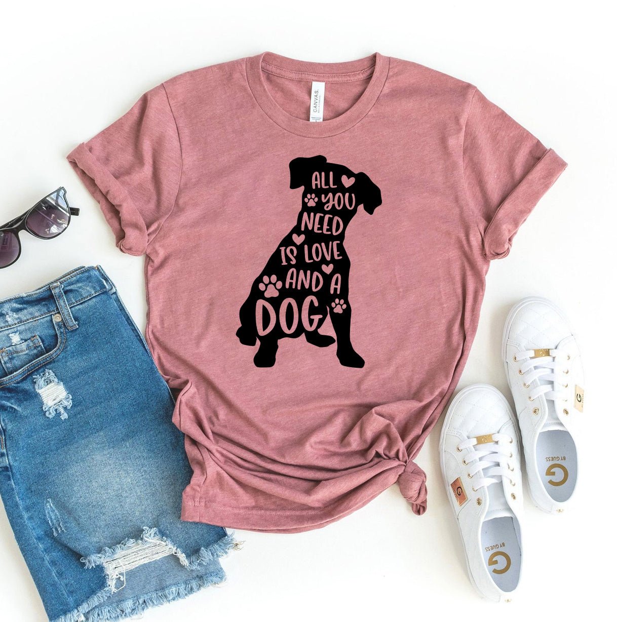 Camiseta Manga Corta - All You Need Is Love And A Dog - Dulces Mascotas BCN