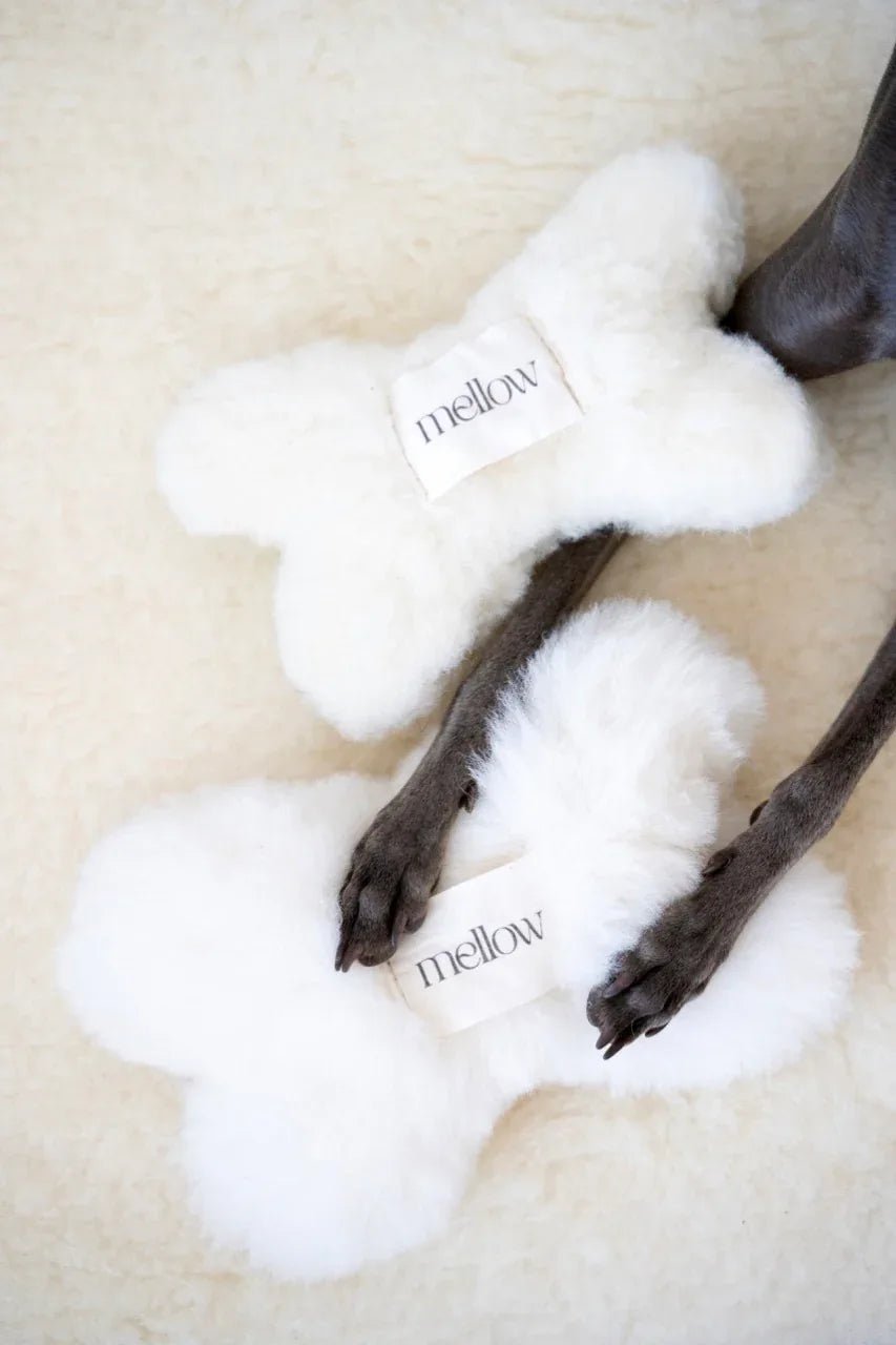 Natural Sheepskin Dog Toy - Bone - White - Dulces Mascotas BCN