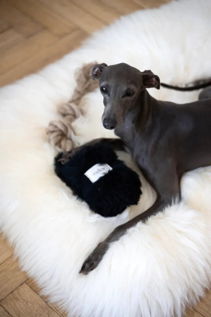 Natural Sheepskin Dog Tug Toy - Black - Dulces Mascotas BCN